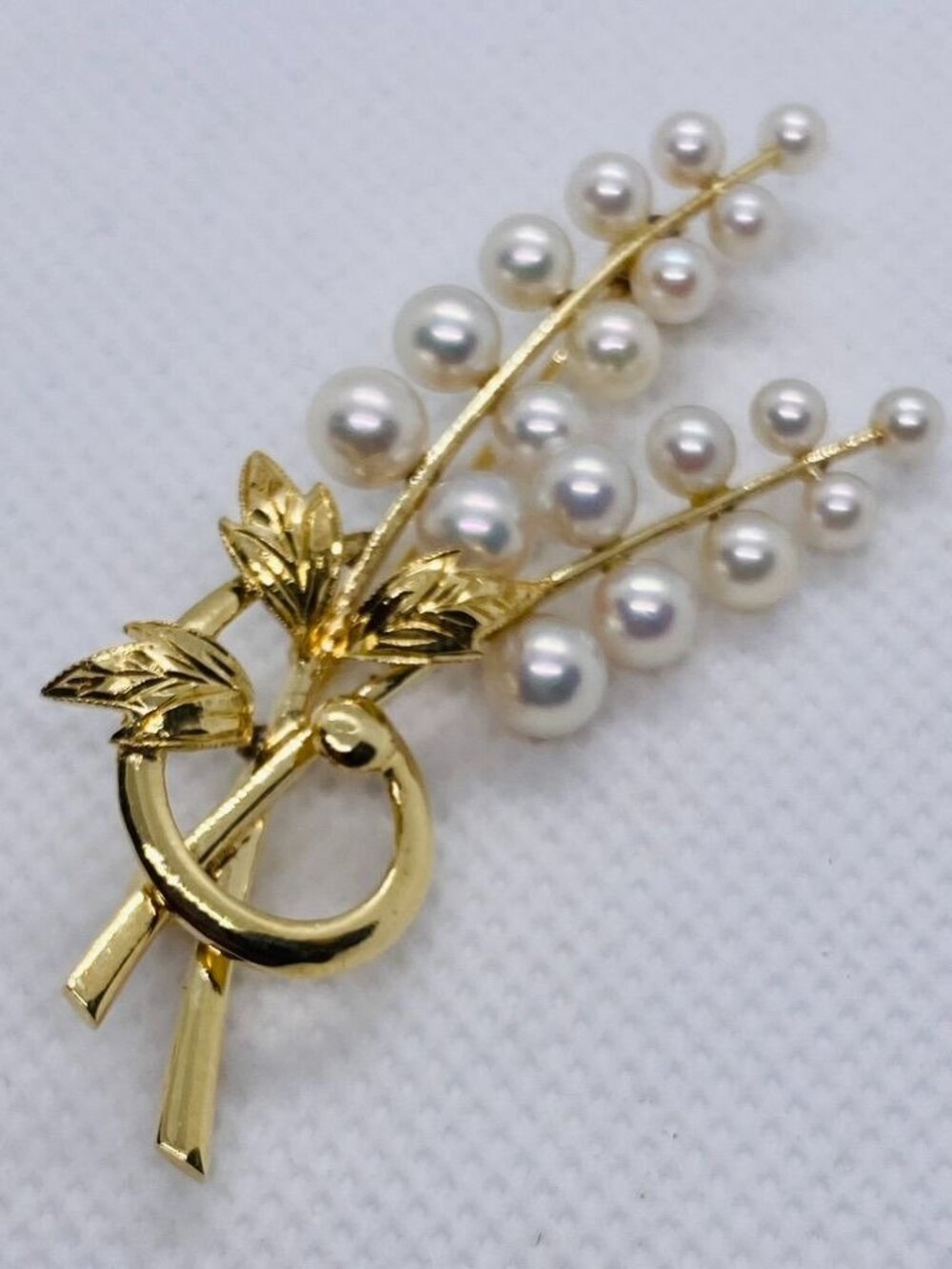 Mikimoto 14K Yellow Gold Pearl Brooch 60mm Long